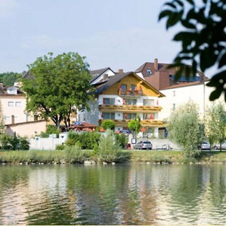 Landgasthof Moser & Restaurant Bootshaus Windorf  Extérieur photo