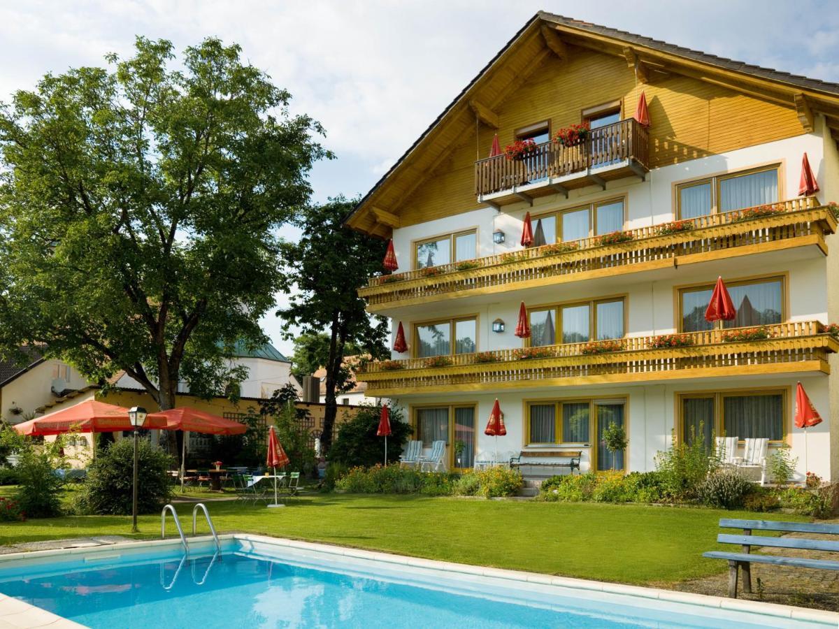Landgasthof Moser & Restaurant Bootshaus Windorf  Extérieur photo