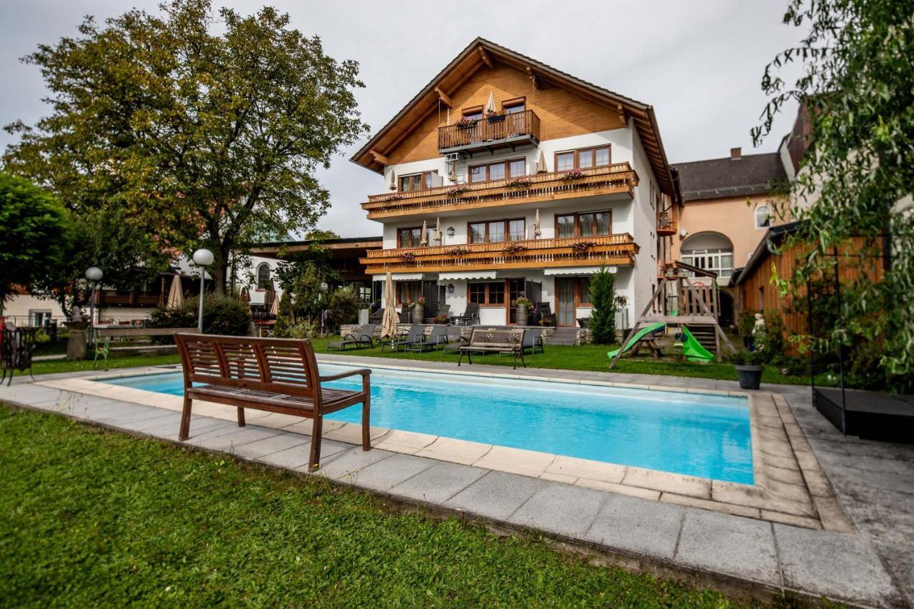 Landgasthof Moser & Restaurant Bootshaus Windorf  Extérieur photo